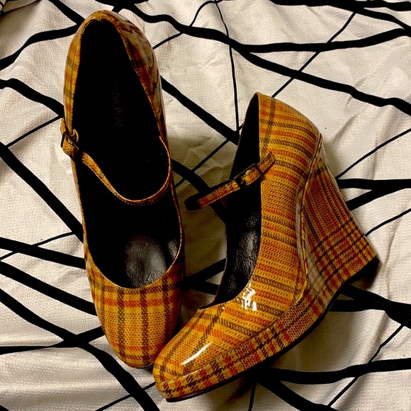 Patrizia Pepe Stunning PatentItalian Leather Shoes Patrizia Pepe Stunning PatentItalian Leather Shoes